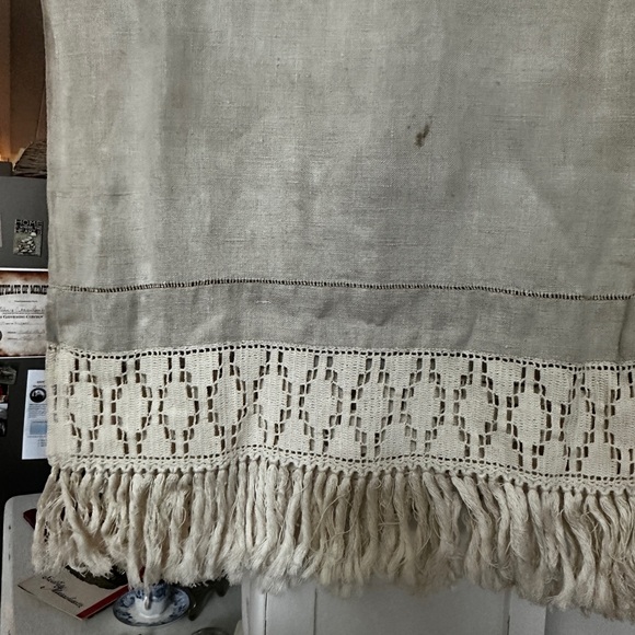 Linen table runner - Picture 6 of 7